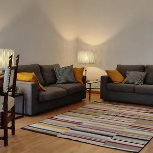 Joivy Contemporary 1-bed Near Duomo Di Apartamento Milán